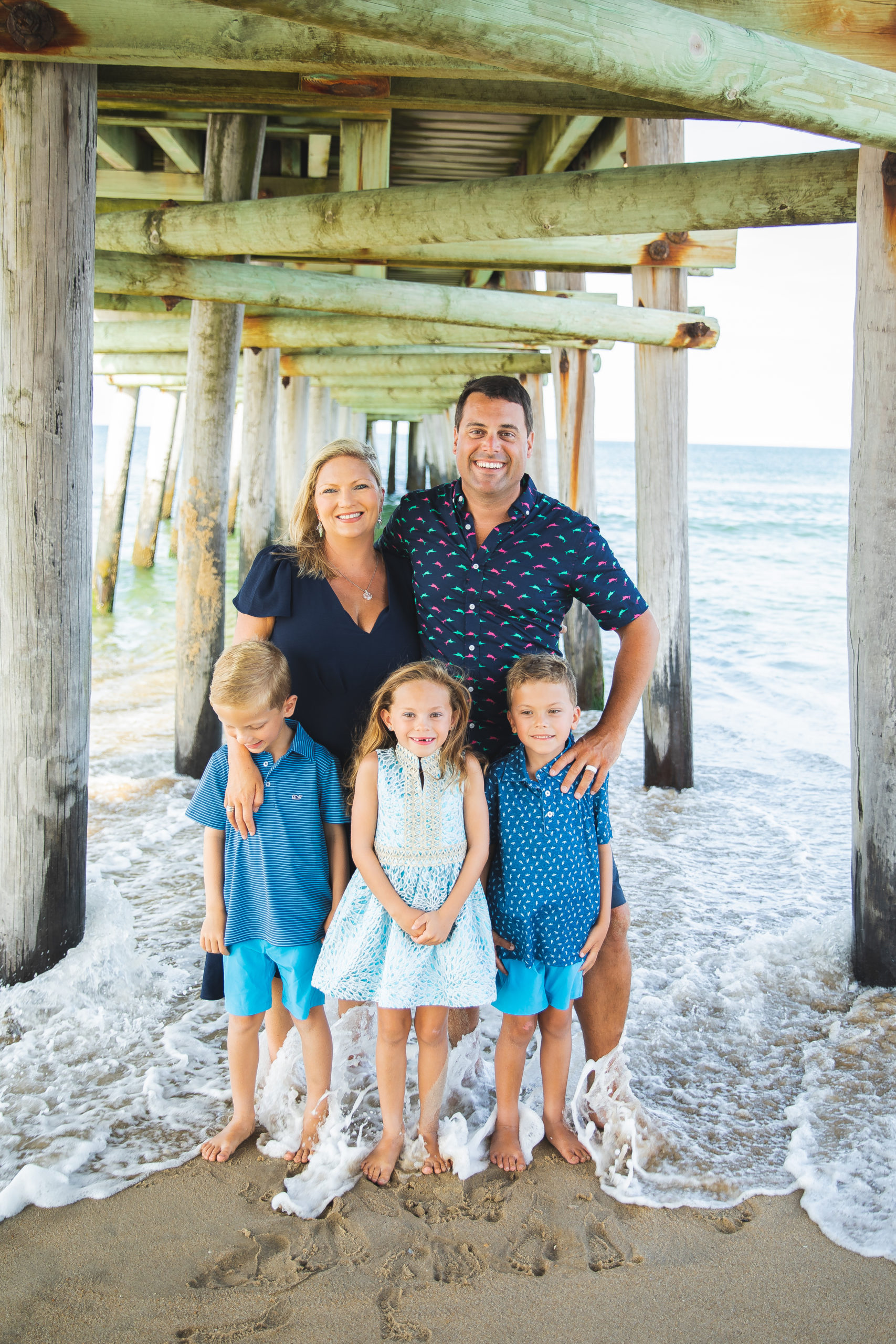little island family session, misty saves the day, sandbridge vacation family photos