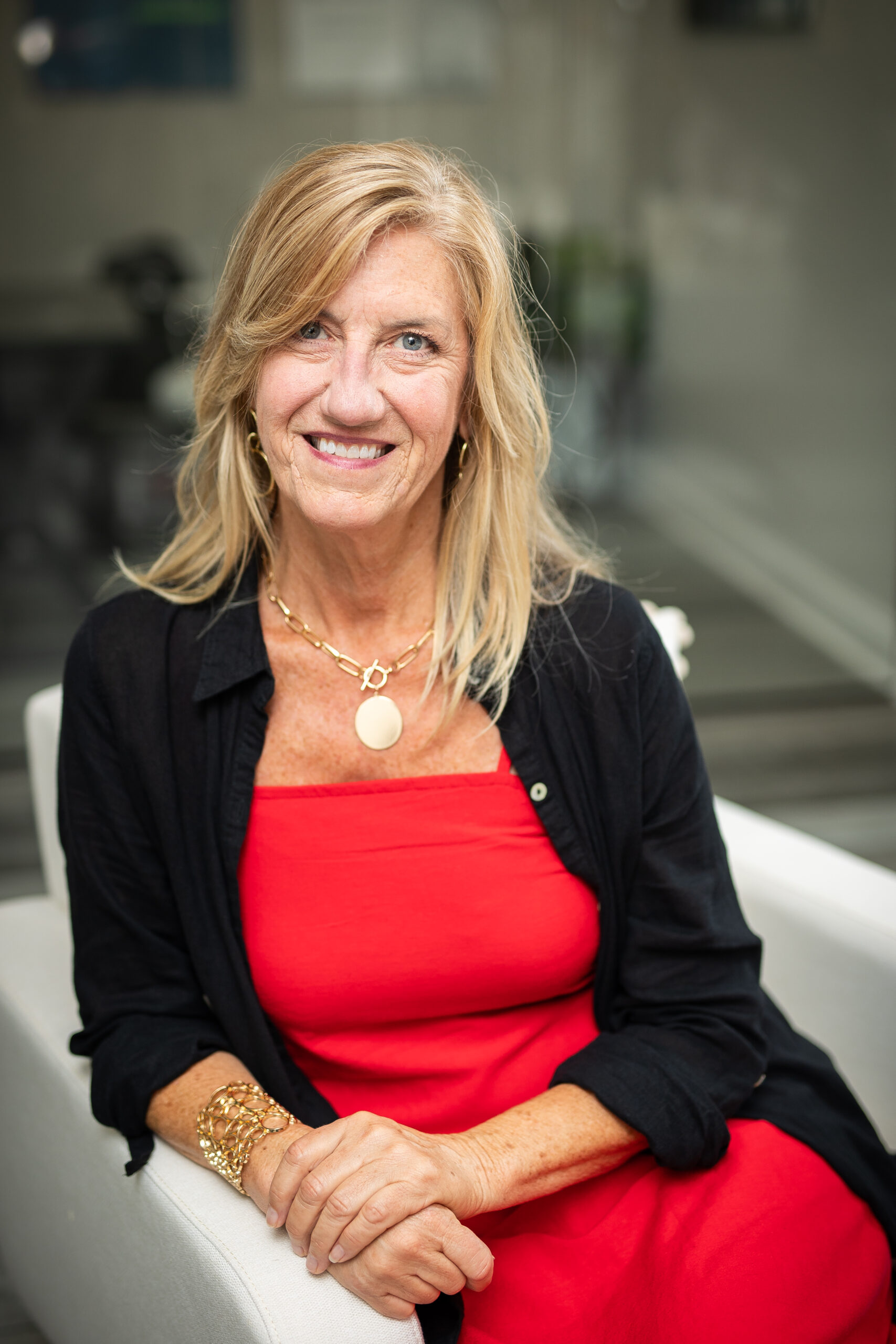 The Bryant Group, Virginia Beach Brokerage Headshots, Misty Saves The Day